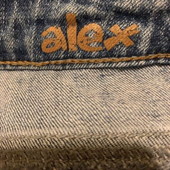 SILVER JEANS ALEX SIZE 29 CAPRI JEANS - Picture 6 of 7